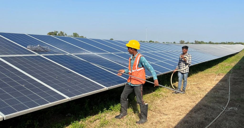 découvrez le village énergétique solaire, une communauté innovante dédiée à l'utilisation des énergies renouvelables. explorez nos initiatives durables, nos projets d'énergie solaire et engagez-vous pour un avenir écologique. rejoignez-nous pour vivre une expérience unique au cœur d'un village où la nature et la technologie se rencontrent.